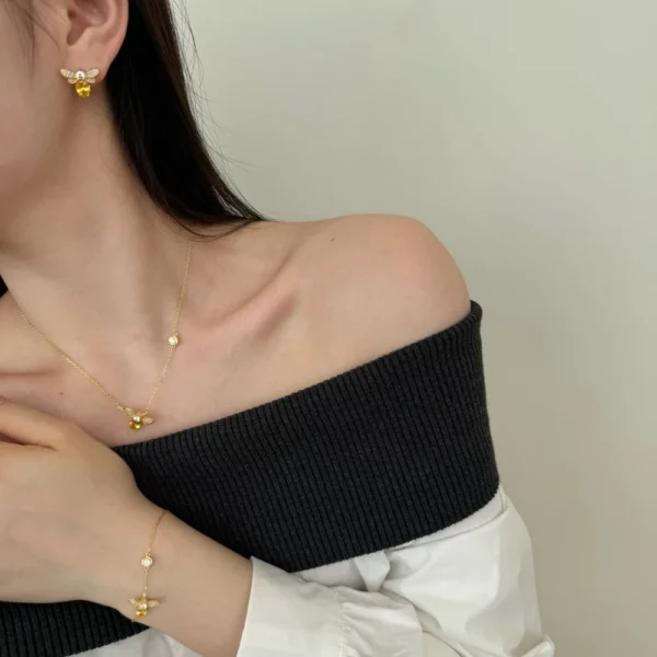 Dylam Exquisite Fine Jewelry Women 18K Gold Plated Sterling Silver Link Chain 5A Cubic Zirconia Topaz Bee Pendant Necklaces